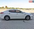 Белый Киа K5, объемом двигателя 2 л и пробегом 420 тыс. км за 7800 $, фото 4 на Automoto.ua