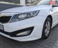 Белый Киа K5, объемом двигателя 2 л и пробегом 420 тыс. км за 7800 $, фото 7 на Automoto.ua