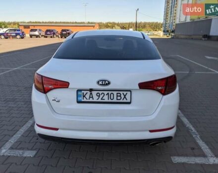 Белый Киа K5, объемом двигателя 2 л и пробегом 420 тыс. км за 7800 $, фото 3 на Automoto.ua