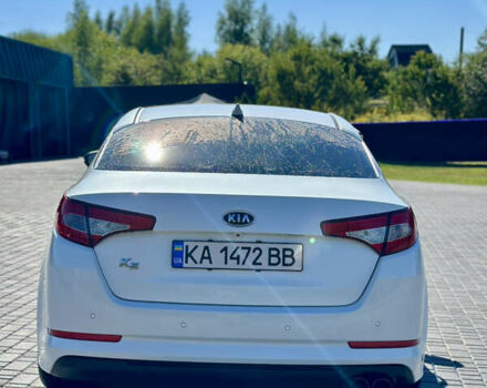 Белый Киа K5, объемом двигателя 2 л и пробегом 255 тыс. км за 9000 $, фото 5 на Automoto.ua