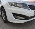 Белый Киа K5, объемом двигателя 2 л и пробегом 420 тыс. км за 7800 $, фото 6 на Automoto.ua