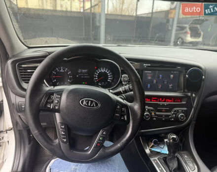 Белый Киа K5, объемом двигателя 2 л и пробегом 226 тыс. км за 9000 $, фото 24 на Automoto.ua