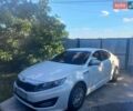 Белый Киа K5, объемом двигателя 2 л и пробегом 250 тыс. км за 8300 $, фото 1 на Automoto.ua