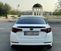 Белый Киа K5, объемом двигателя 2 л и пробегом 280 тыс. км за 8600 $, фото 2 на Automoto.ua
