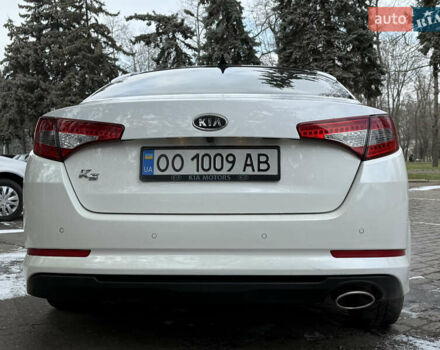 Белый Киа K5, объемом двигателя 2 л и пробегом 226 тыс. км за 9000 $, фото 9 на Automoto.ua