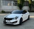 Белый Киа K5, объемом двигателя 2 л и пробегом 280 тыс. км за 8600 $, фото 6 на Automoto.ua