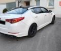 Белый Киа K5, объемом двигателя 2 л и пробегом 363 тыс. км за 7600 $, фото 7 на Automoto.ua