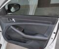 Белый Киа K5, объемом двигателя 2 л и пробегом 199 тыс. км за 13500 $, фото 24 на Automoto.ua