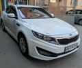 Белый Киа K5, объемом двигателя 2 л и пробегом 298 тыс. км за 7300 $, фото 1 на Automoto.ua