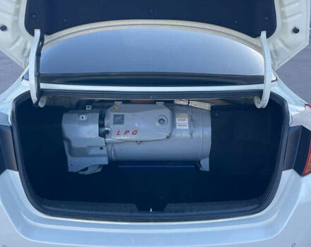 Білий Кіа K5, об'ємом двигуна 2 л та пробігом 260 тис. км за 9800 $, фото 8 на Automoto.ua