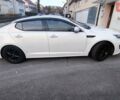 Белый Киа K5, объемом двигателя 2 л и пробегом 363 тыс. км за 7600 $, фото 3 на Automoto.ua