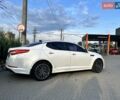 Белый Киа K5, объемом двигателя 2 л и пробегом 272 тыс. км за 9500 $, фото 4 на Automoto.ua