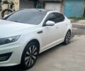 Белый Киа K5, объемом двигателя 2 л и пробегом 360 тыс. км за 8100 $, фото 1 на Automoto.ua