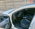 Белый Киа K5, объемом двигателя 2 л и пробегом 216 тыс. км за 9500 $, фото 7 на Automoto.ua