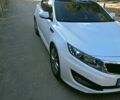 Белый Киа K5, объемом двигателя 2 л и пробегом 216 тыс. км за 9500 $, фото 2 на Automoto.ua