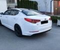 Белый Киа K5, объемом двигателя 2 л и пробегом 363 тыс. км за 7600 $, фото 6 на Automoto.ua