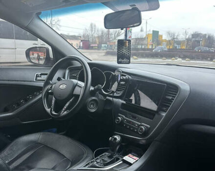 Білий Кіа K5, об'ємом двигуна 2 л та пробігом 312 тис. км за 9200 $, фото 14 на Automoto.ua