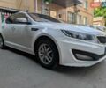 Белый Киа K5, объемом двигателя 2 л и пробегом 298 тыс. км за 7300 $, фото 1 на Automoto.ua