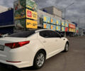 Белый Киа K5, объемом двигателя 2 л и пробегом 180 тыс. км за 6200 $, фото 2 на Automoto.ua