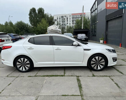Белый Киа K5, объемом двигателя 2 л и пробегом 222 тыс. км за 11500 $, фото 5 на Automoto.ua