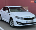 Білий Кіа K5, об'ємом двигуна 2 л та пробігом 422 тис. км за 6999 $, фото 1 на Automoto.ua