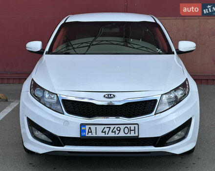 Білий Кіа K5, об'ємом двигуна 2 л та пробігом 422 тис. км за 6999 $, фото 4 на Automoto.ua