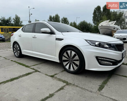 Белый Киа K5, объемом двигателя 2 л и пробегом 222 тыс. км за 11500 $, фото 4 на Automoto.ua