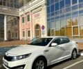 Білий Кіа K5, об'ємом двигуна 2 л та пробігом 103 тис. км за 8550 $, фото 3 на Automoto.ua