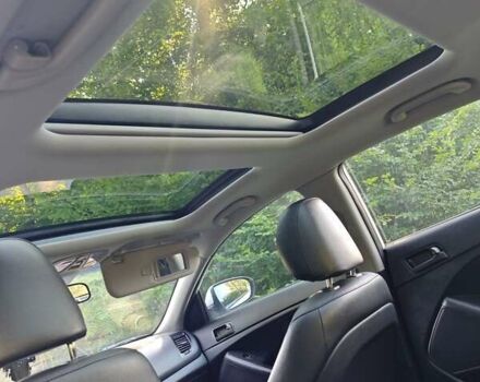 Белый Киа K5, объемом двигателя 2 л и пробегом 240 тыс. км за 9990 $, фото 5 на Automoto.ua