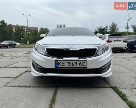 Белый Киа K5, объемом двигателя 2 л и пробегом 222 тыс. км за 11500 $, фото 2 на Automoto.ua
