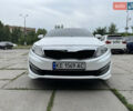 Белый Киа K5, объемом двигателя 2 л и пробегом 222 тыс. км за 11500 $, фото 2 на Automoto.ua