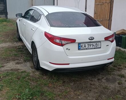 Білий Кіа K5, об'ємом двигуна 2 л та пробігом 230 тис. км за 10200 $, фото 3 на Automoto.ua