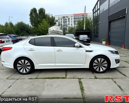 Білий Кіа K5, об'ємом двигуна 2 л та пробігом 222 тис. км за 10500 $, фото 2 на Automoto.ua