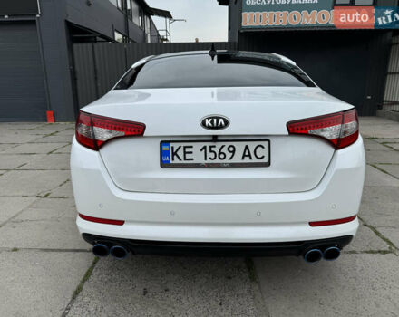 Белый Киа K5, объемом двигателя 2 л и пробегом 222 тыс. км за 11500 $, фото 7 на Automoto.ua