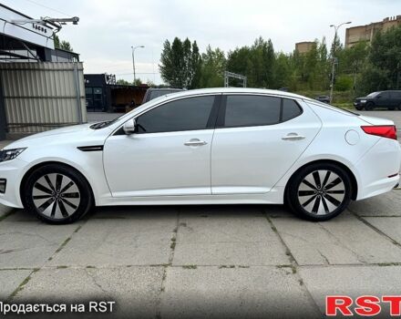 Білий Кіа K5, об'ємом двигуна 2 л та пробігом 222 тис. км за 10500 $, фото 1 на Automoto.ua