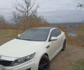 Білий Кіа K5, об'ємом двигуна 2 л та пробігом 288 тис. км за 9000 $, фото 1 на Automoto.ua