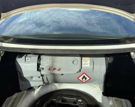 Белый Киа K5, объемом двигателя 2 л и пробегом 98 тыс. км за 9000 $, фото 26 на Automoto.ua