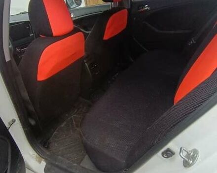 Белый Киа K5, объемом двигателя 2 л и пробегом 230 тыс. км за 10200 $, фото 7 на Automoto.ua