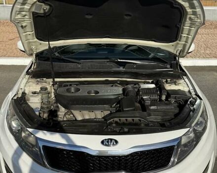 Белый Киа K5, объемом двигателя 2 л и пробегом 98 тыс. км за 9000 $, фото 15 на Automoto.ua