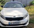Белый Киа K5, объемом двигателя 2 л и пробегом 349 тыс. км за 8200 $, фото 1 на Automoto.ua