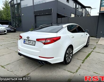 Білий Кіа K5, об'ємом двигуна 2 л та пробігом 222 тис. км за 10500 $, фото 4 на Automoto.ua