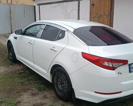 Білий Кіа K5, об'ємом двигуна 2 л та пробігом 230 тис. км за 10200 $, фото 1 на Automoto.ua