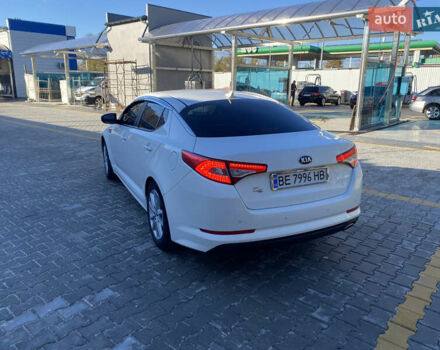 Белый Киа K5, объемом двигателя 2 л и пробегом 450 тыс. км за 8000 $, фото 6 на Automoto.ua