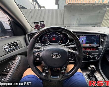 Білий Кіа K5, об'ємом двигуна 2 л та пробігом 222 тис. км за 10500 $, фото 12 на Automoto.ua