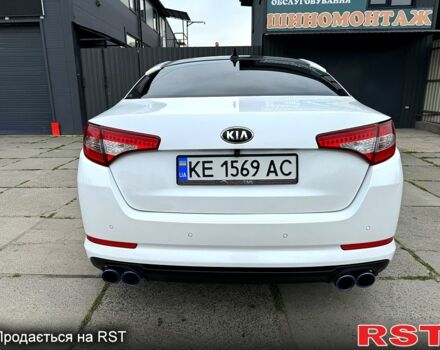 Білий Кіа K5, об'ємом двигуна 2 л та пробігом 222 тис. км за 10500 $, фото 5 на Automoto.ua