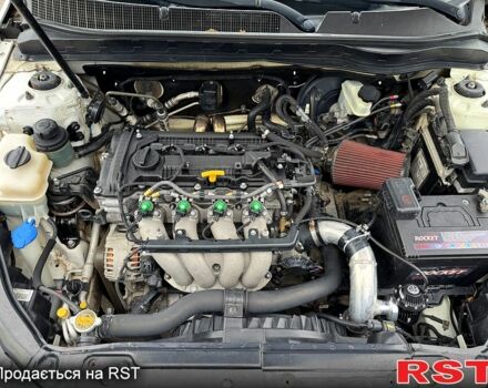 Білий Кіа K5, об'ємом двигуна 2 л та пробігом 222 тис. км за 10500 $, фото 6 на Automoto.ua