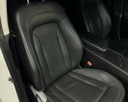 Білий Кіа K5, об'ємом двигуна 2 л та пробігом 260 тис. км за 8499 $, фото 17 на Automoto.ua