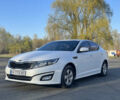 Белый Киа K5, объемом двигателя 2 л и пробегом 170 тыс. км за 8000 $, фото 11 на Automoto.ua