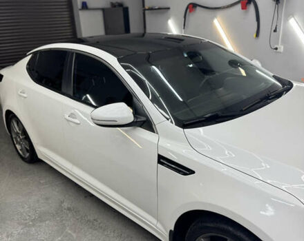 Білий Кіа K5, об'ємом двигуна 2 л та пробігом 260 тис. км за 8499 $, фото 5 на Automoto.ua