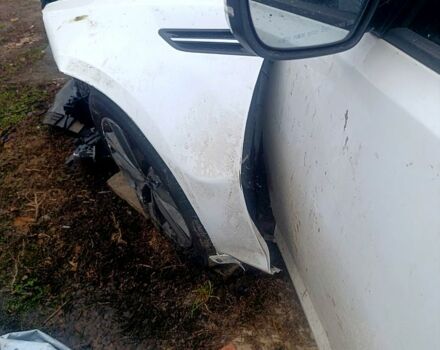 Білий Кіа K5, об'ємом двигуна 2 л та пробігом 200 тис. км за 5000 $, фото 7 на Automoto.ua